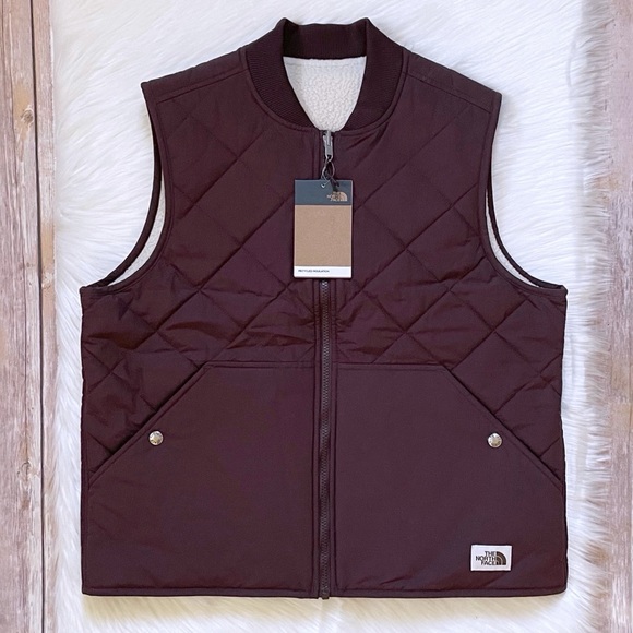 The North Face Women’s Cuchillo Reversible Root Brown Burgundy Vest - Picture 1 of 9